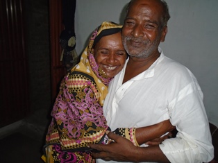 Naja Masih with his wife Nargis Bibi