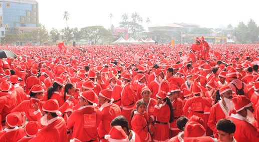 The number of Santa Clauses (18,112) set a new world record.