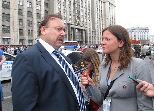 Gennady Gudkov (left), an opposition leader in the Russian parliament, in a 2013 photo.
