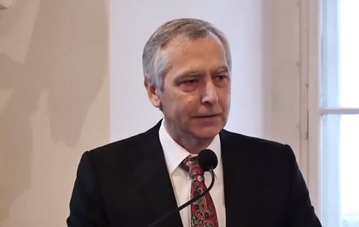 Ján Figeľ, speaking at the event in Vienna on Saturday (26 Nov.). 