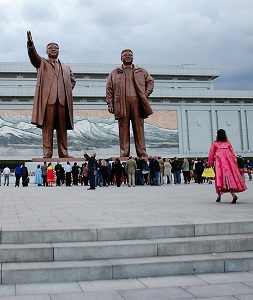 A monument to the former North Korean leaders, Kim Il-Sung and Kim Jong-Il.