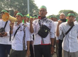 Thousands of Muslims from across Indonesia joined the Islamic-hardliners in Jakarta to protest against Jakarta’s (former) Governor Basuki Tjahaja Purnama ('Ahok') on 4 November 2016 for allegedly insulting Islam when citing a Quranic verse. (Photo: World Watch Monitor)