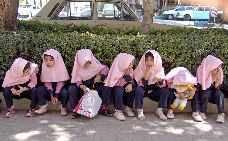 Iranian schoolgirls. (World Watch Monitor)