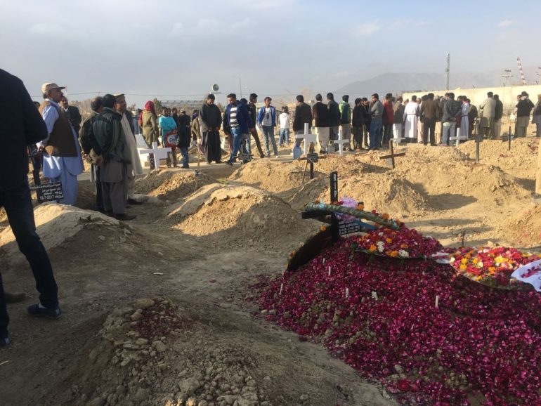 Burial of victims of a suicide attack on the Methodist Bethel Church in Quetta. Pakistan, on Sunday 17 December in which at least 9 people were killed. (Photo: World Watch Monitor)