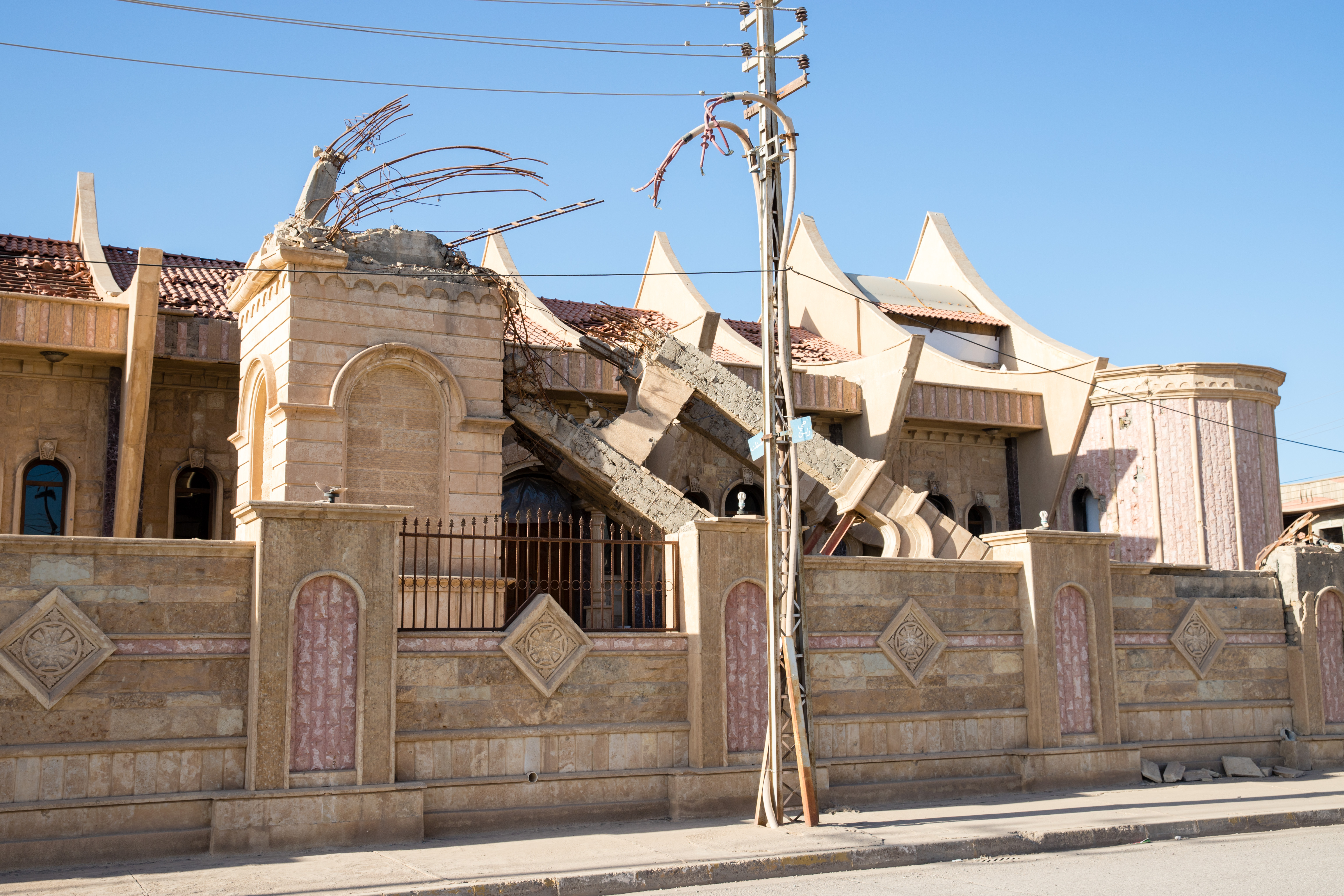 A damaged church in Qaraqosh (World Watch Monitor)