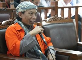 Radical Islamic cleric Aman Abdurrahman tells the court that what happened in Samarinda "violates what I believe about how to behave towards Christians”. (Photo: Hayati Nupus/Anadolu Agency/Getty Images)