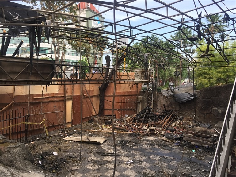 The Surabaya Pentecostal Church's front yard and remainders of the gate's canopy after the bomb attack on 13 May in which five people died. (Photo: World Watch Monitor) 