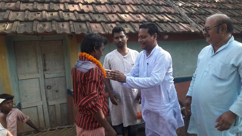 Key figures in the Hindu nationalist BJP and RSS honoured the village president in celebration of the arrest of the 16 Christians. (Photo: World Watch Monitor)
