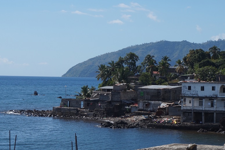 Comoros is an idyllic place for tourists, but difficult for local Christians. (World Watch Monitor)